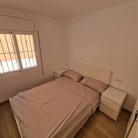 ¡precioso Bajo A Estrenar! Lägenhet